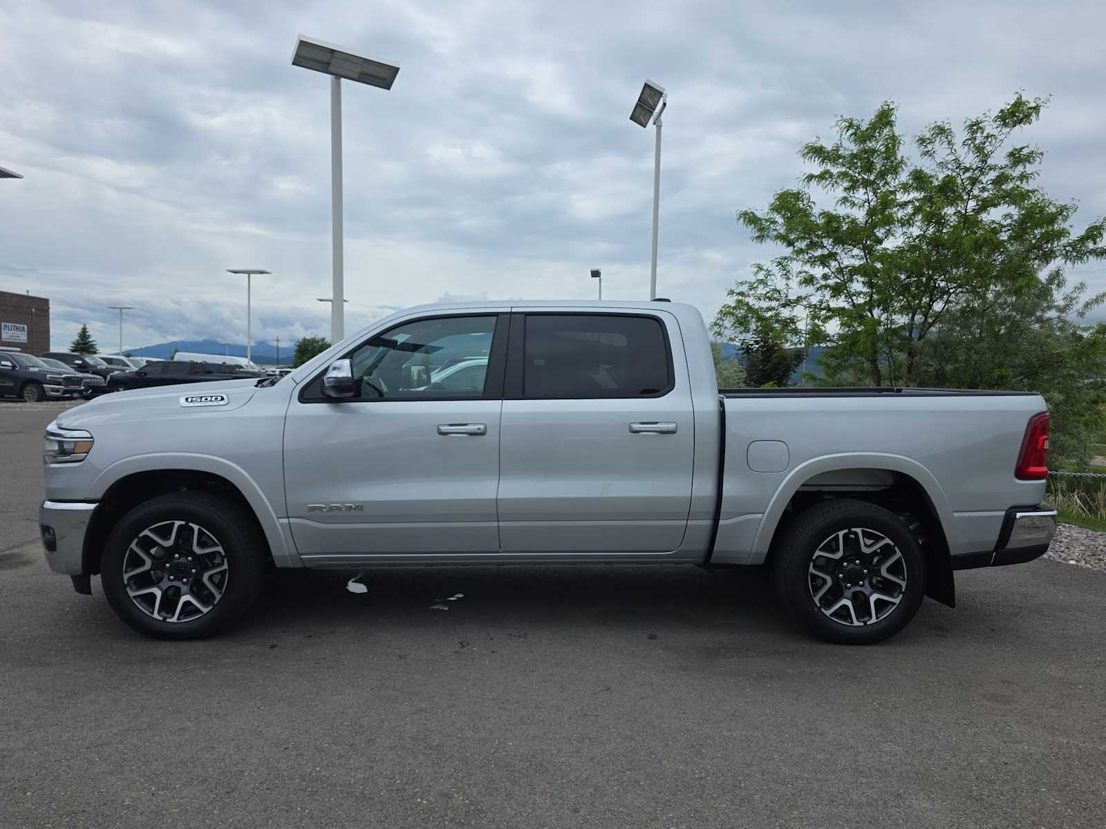 Thumbnail: 2026 RAM 1500 - 3