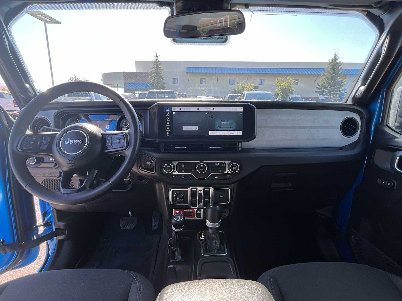 Thumbnail: 2024 Jeep Gladiator - 10