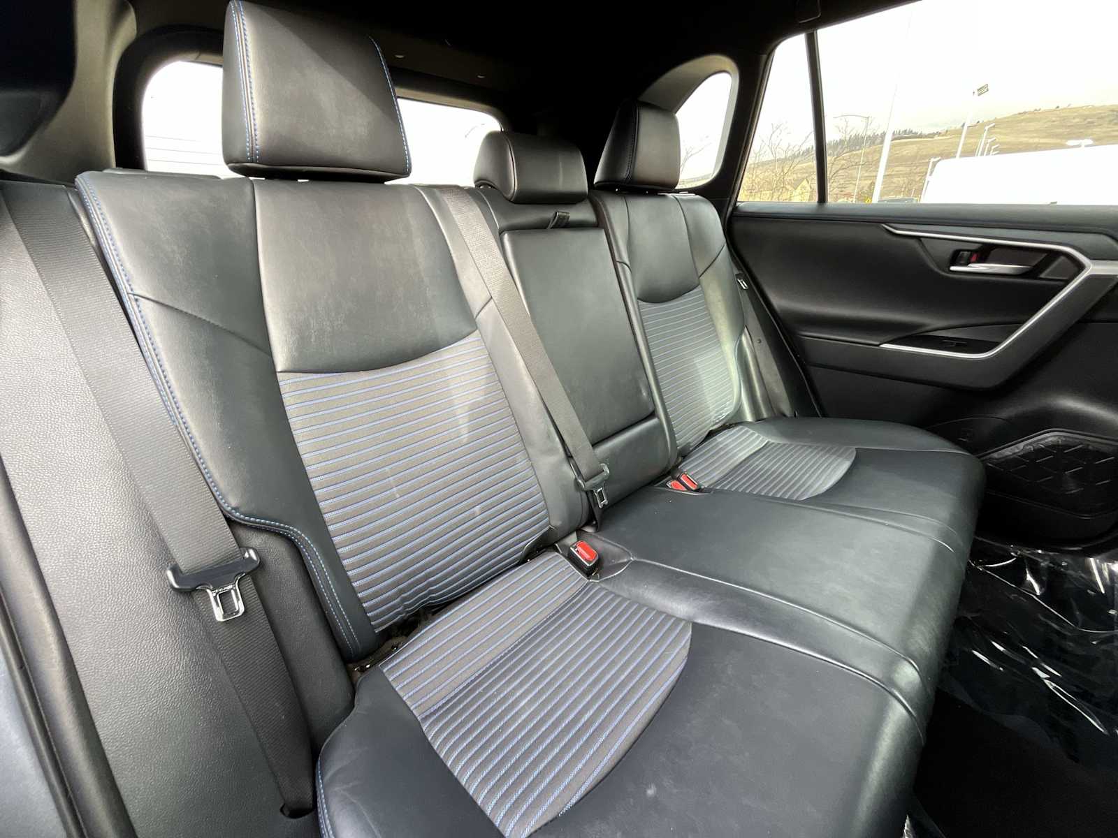 Thumbnail: 2020 Toyota RAV4 - 13