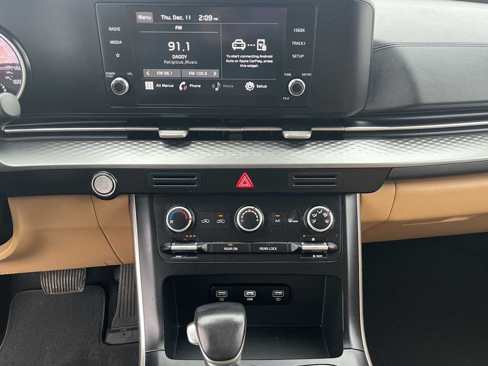 Thumbnail: 2022 Kia Carnival - 16