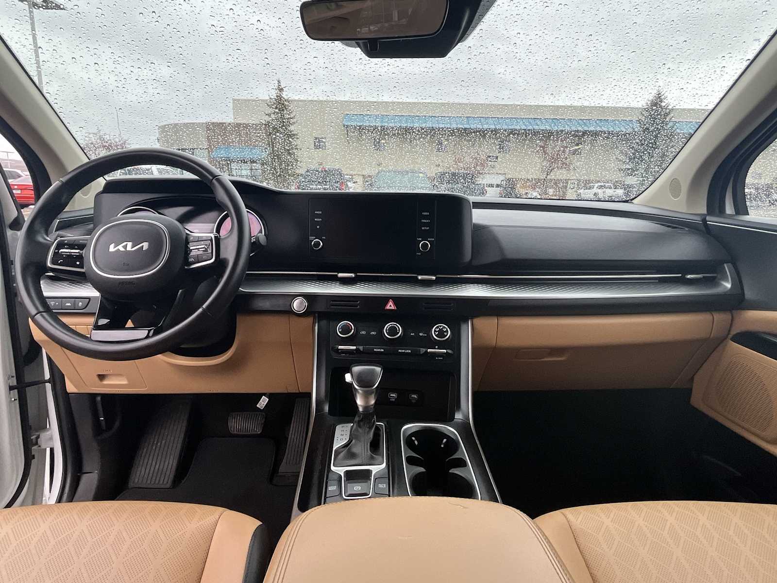 Thumbnail: 2022 Kia Carnival - 10