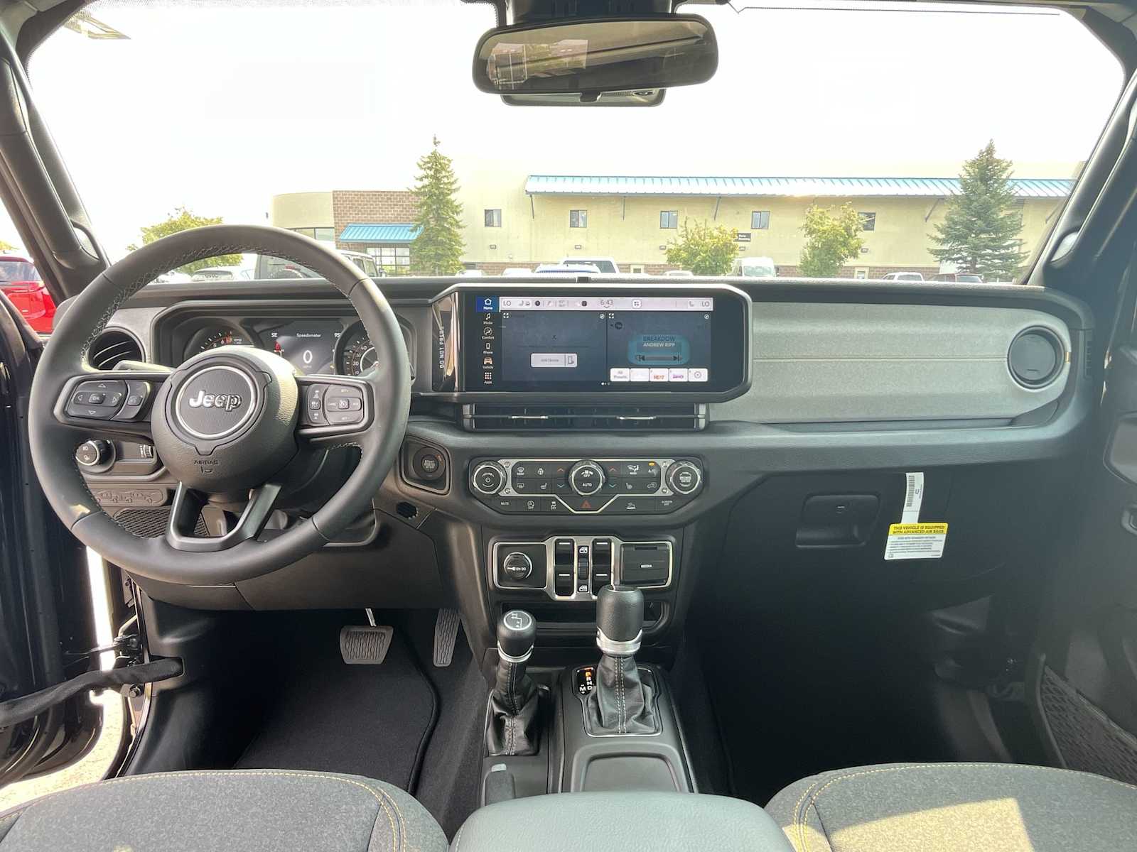 Thumbnail: 2025 Jeep Gladiator - 10