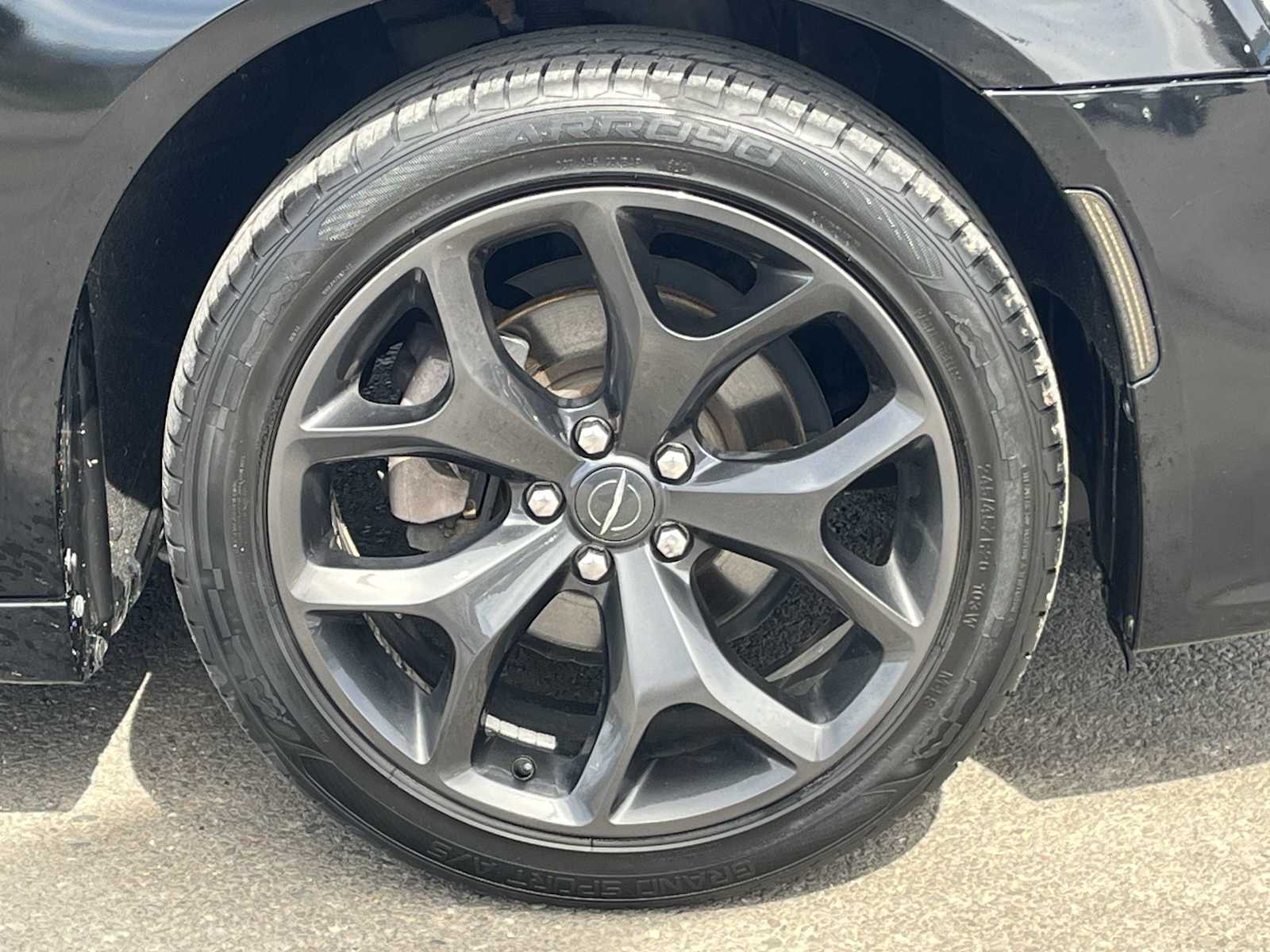 Thumbnail: 2019 Chrysler 300 - 8