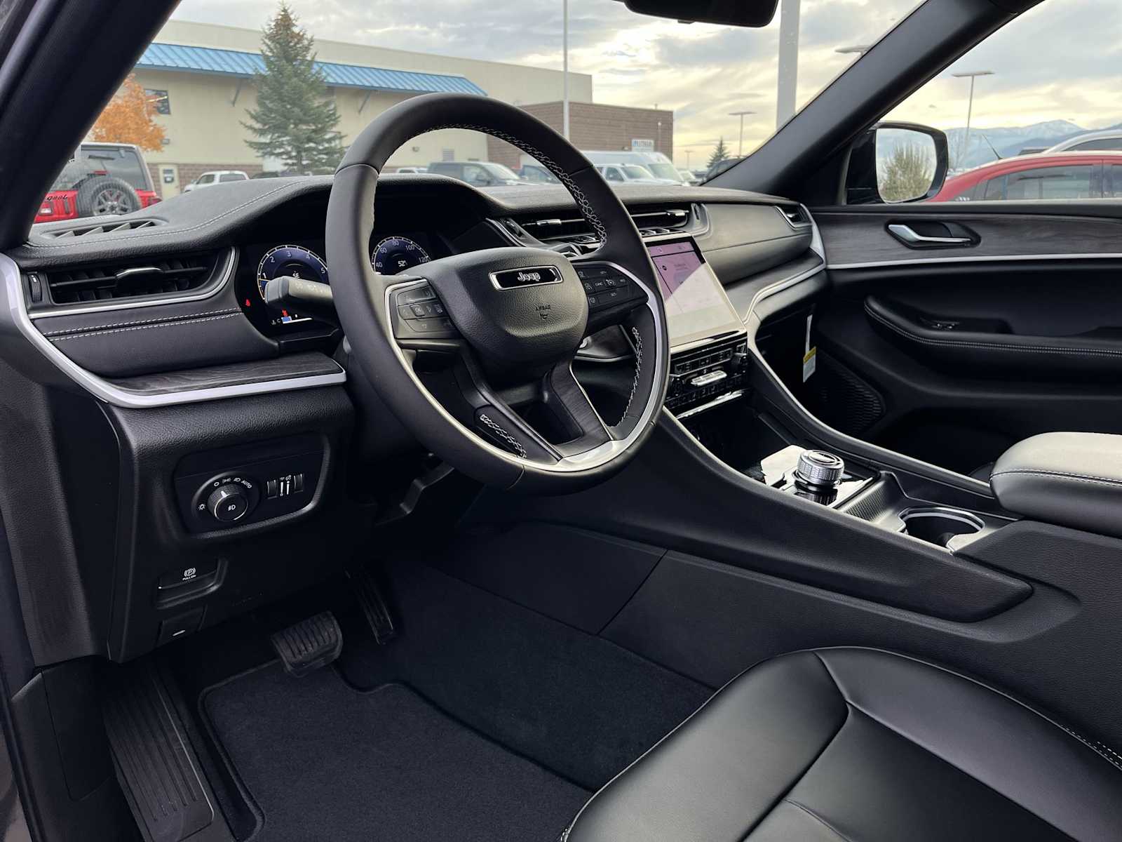 Thumbnail: 2025 Jeep Grand Cherokee - 2