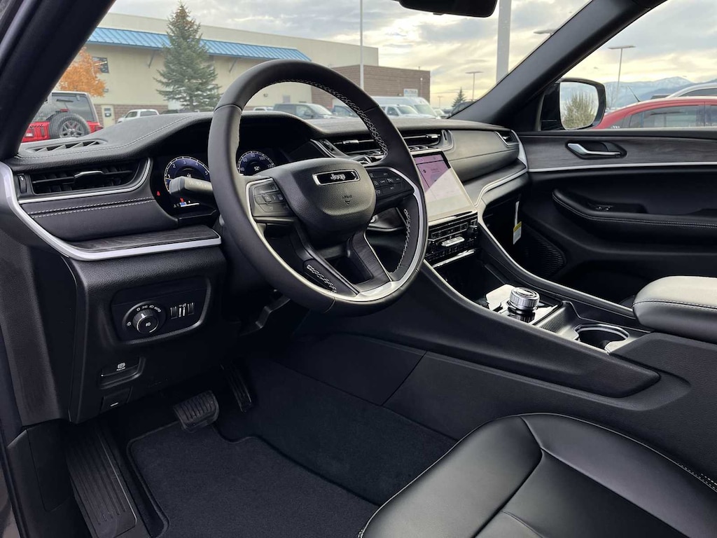 New 2025 Jeep Grand Cherokee LIMITED 4X4 Sport Utility