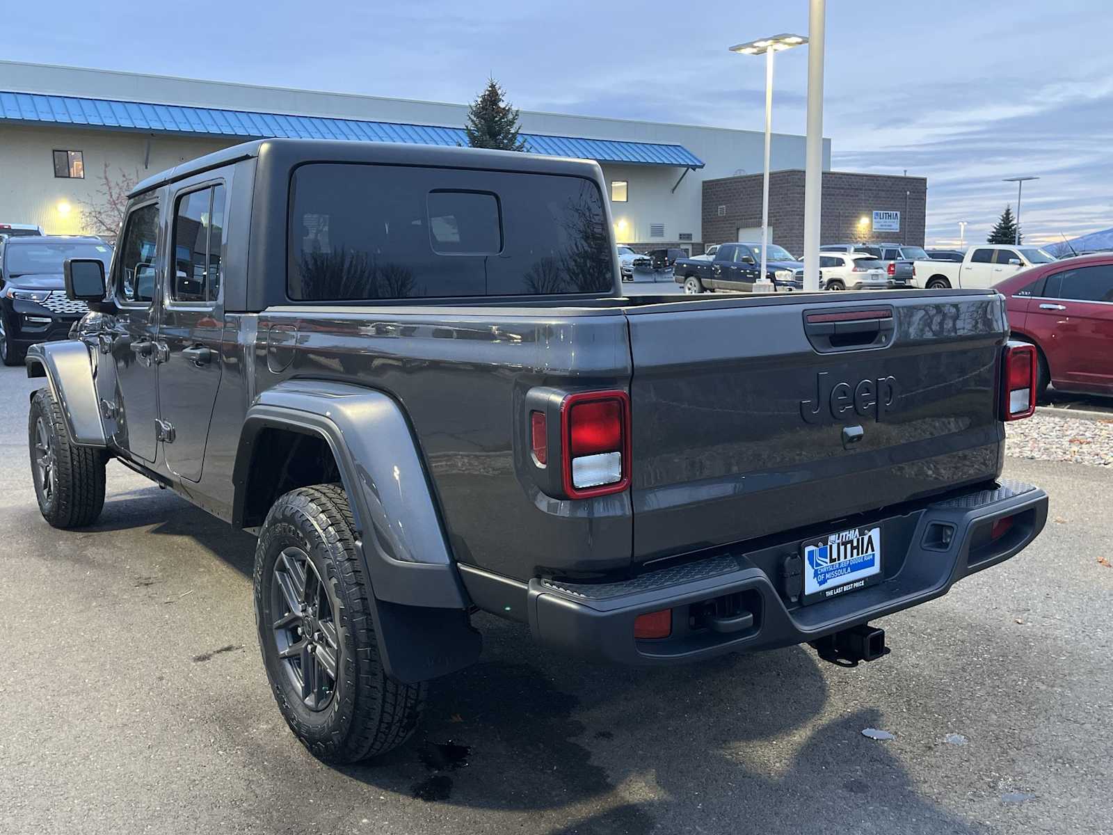 Thumbnail: 2026 Jeep Gladiator - 4