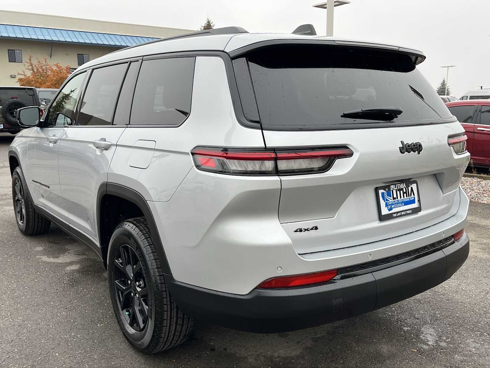 Thumbnail: 2025 Jeep Grand Cherokee - 4