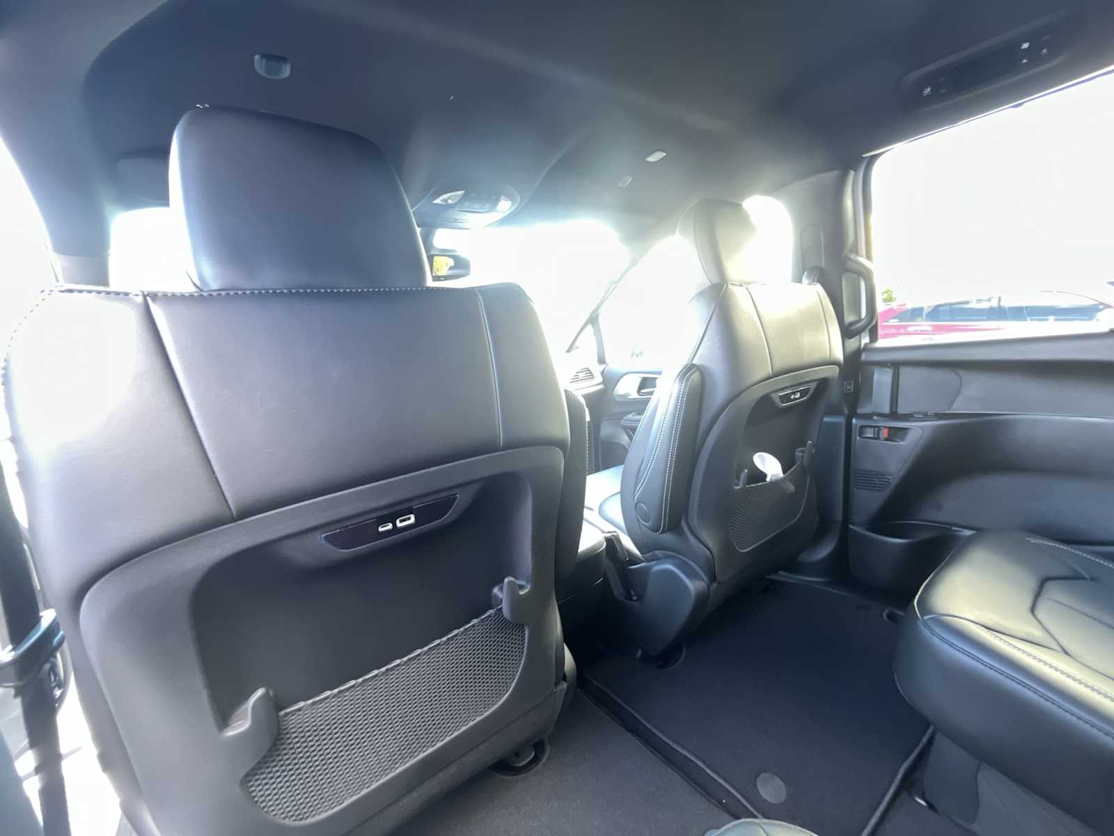 Thumbnail: 2026 Chrysler Pacifica - 12