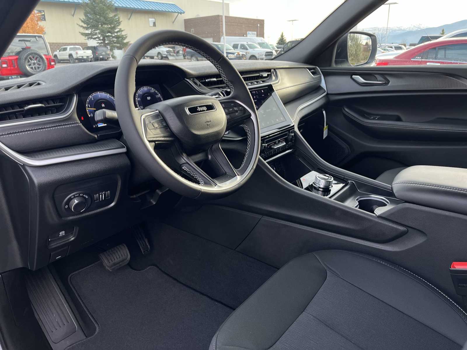 Thumbnail: 2025 Jeep Grand Cherokee - 2