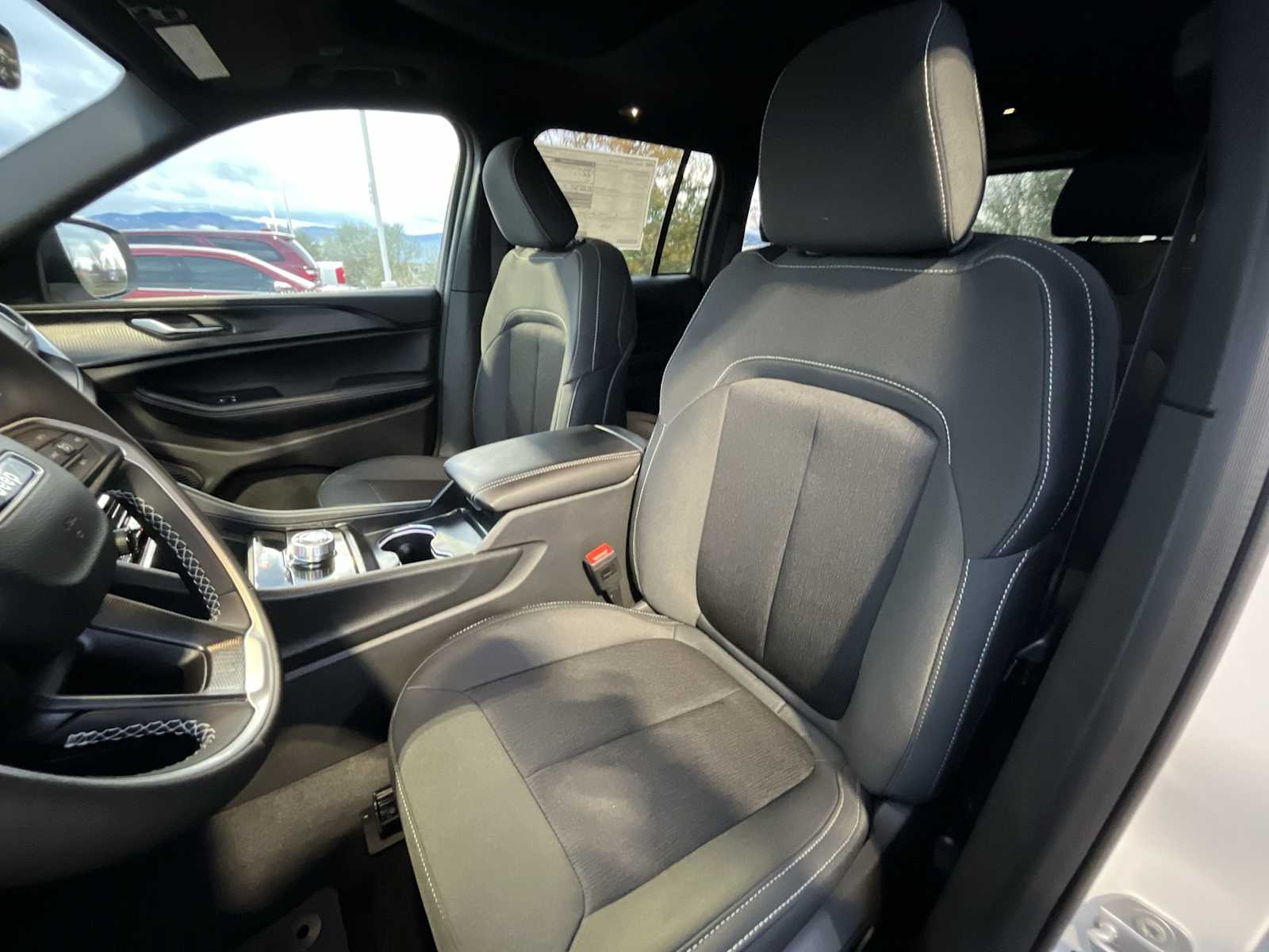 Thumbnail: 2025 Jeep Grand Cherokee - 11