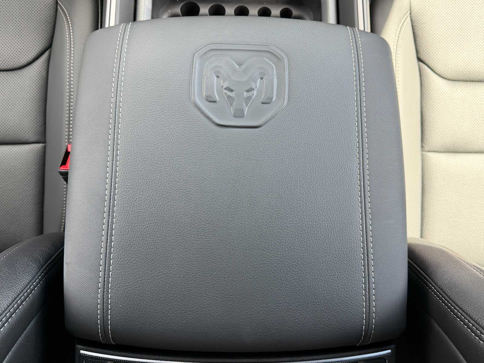 Thumbnail: 2026 RAM 1500 - 32