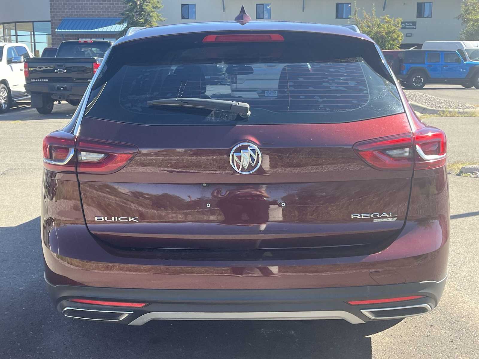 Thumbnail: 2018 Buick Regal - 5