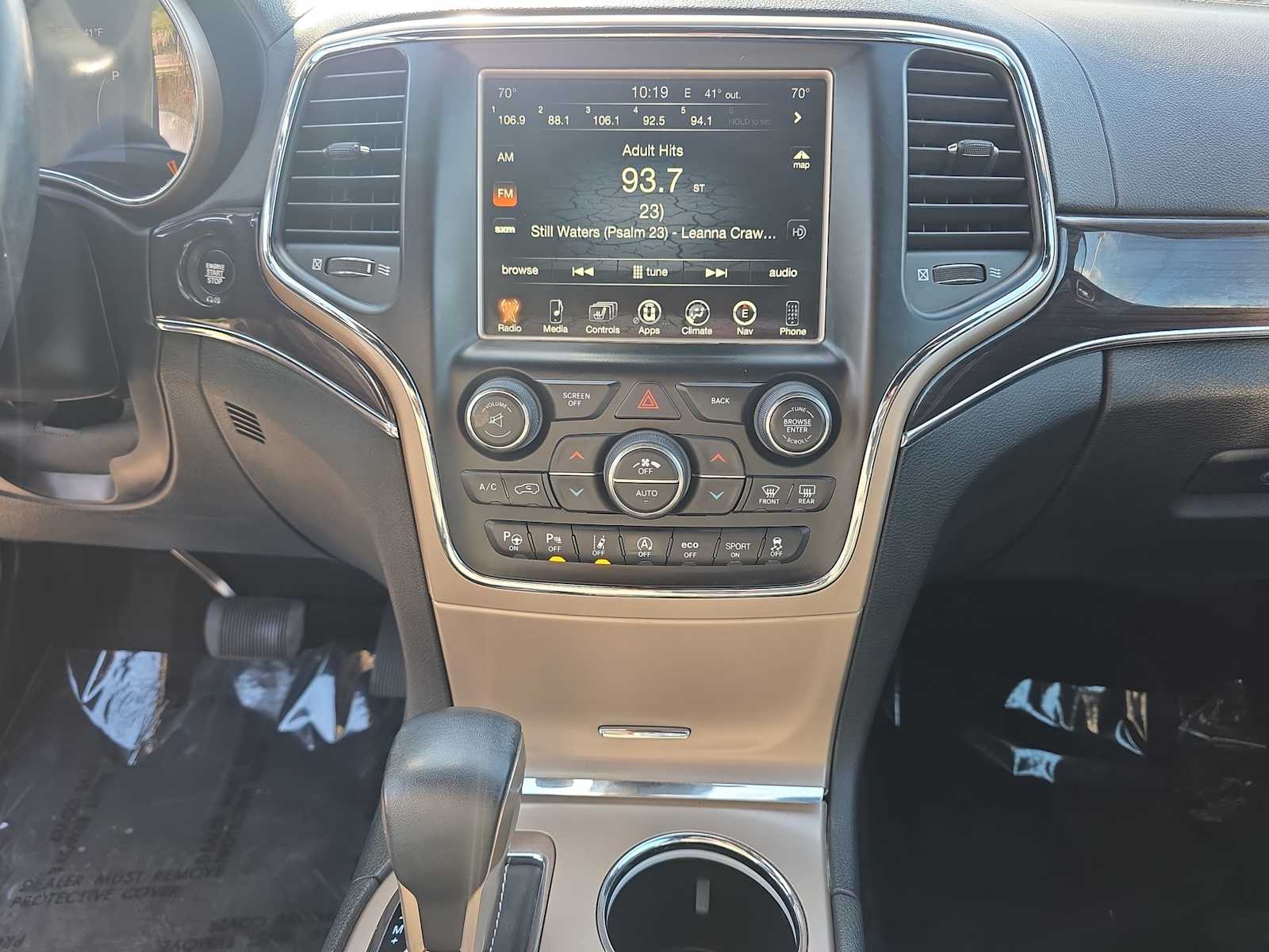 Thumbnail: 2017 Jeep Grand Cherokee - 16