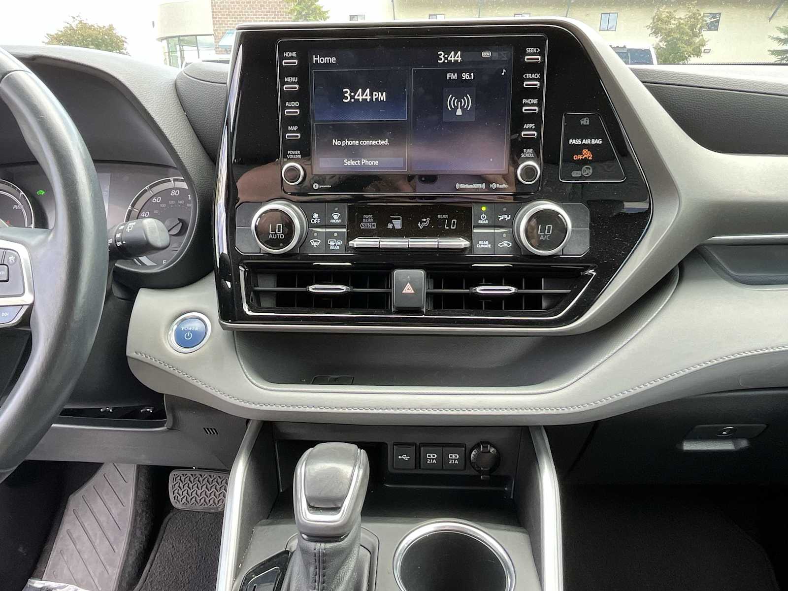 Thumbnail: 2021 Toyota Highlander - 16