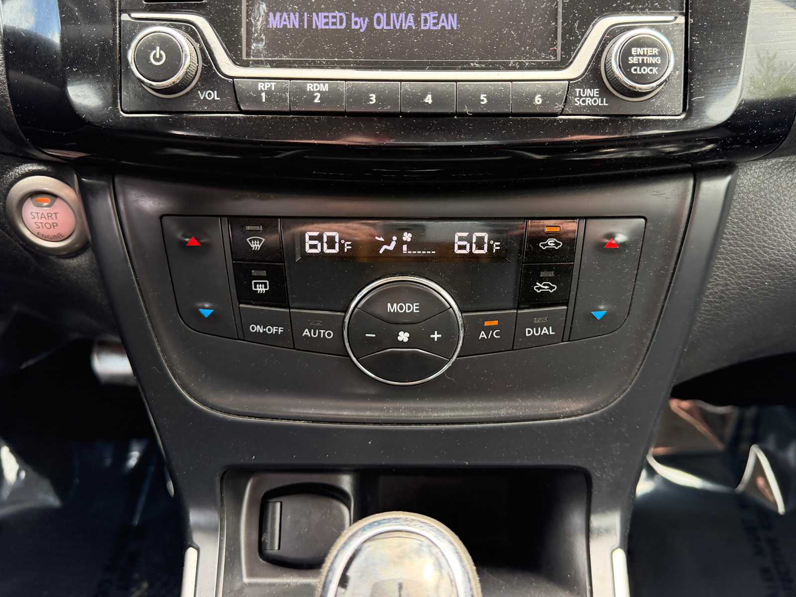 Thumbnail: 2018 Nissan Sentra - 16