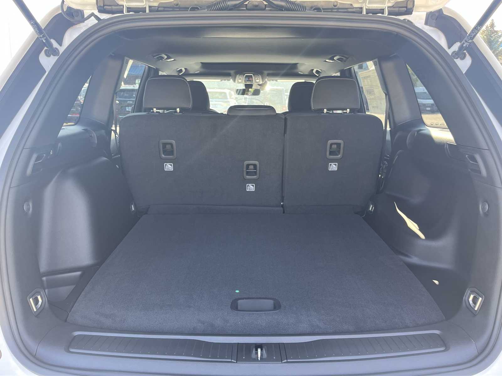 Thumbnail: 2025 Jeep Grand Cherokee - 19