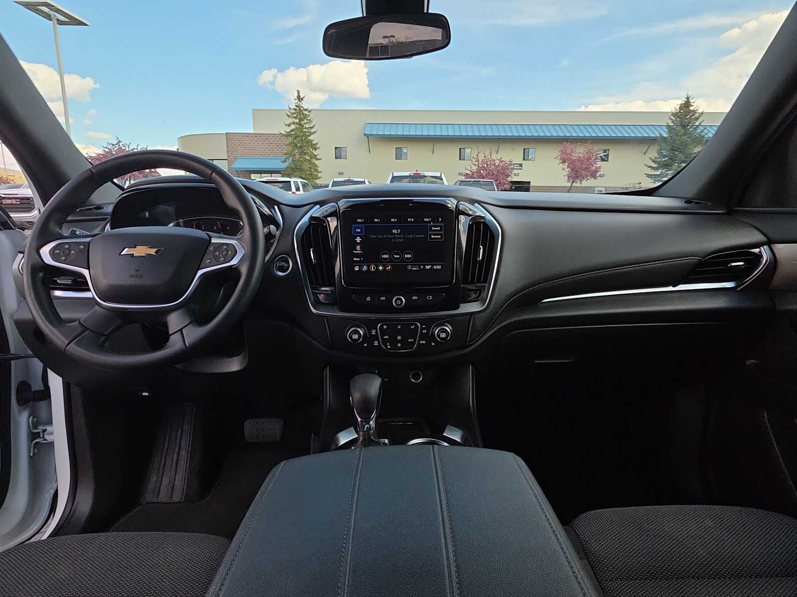 Thumbnail: 2023 Chevrolet Traverse - 10