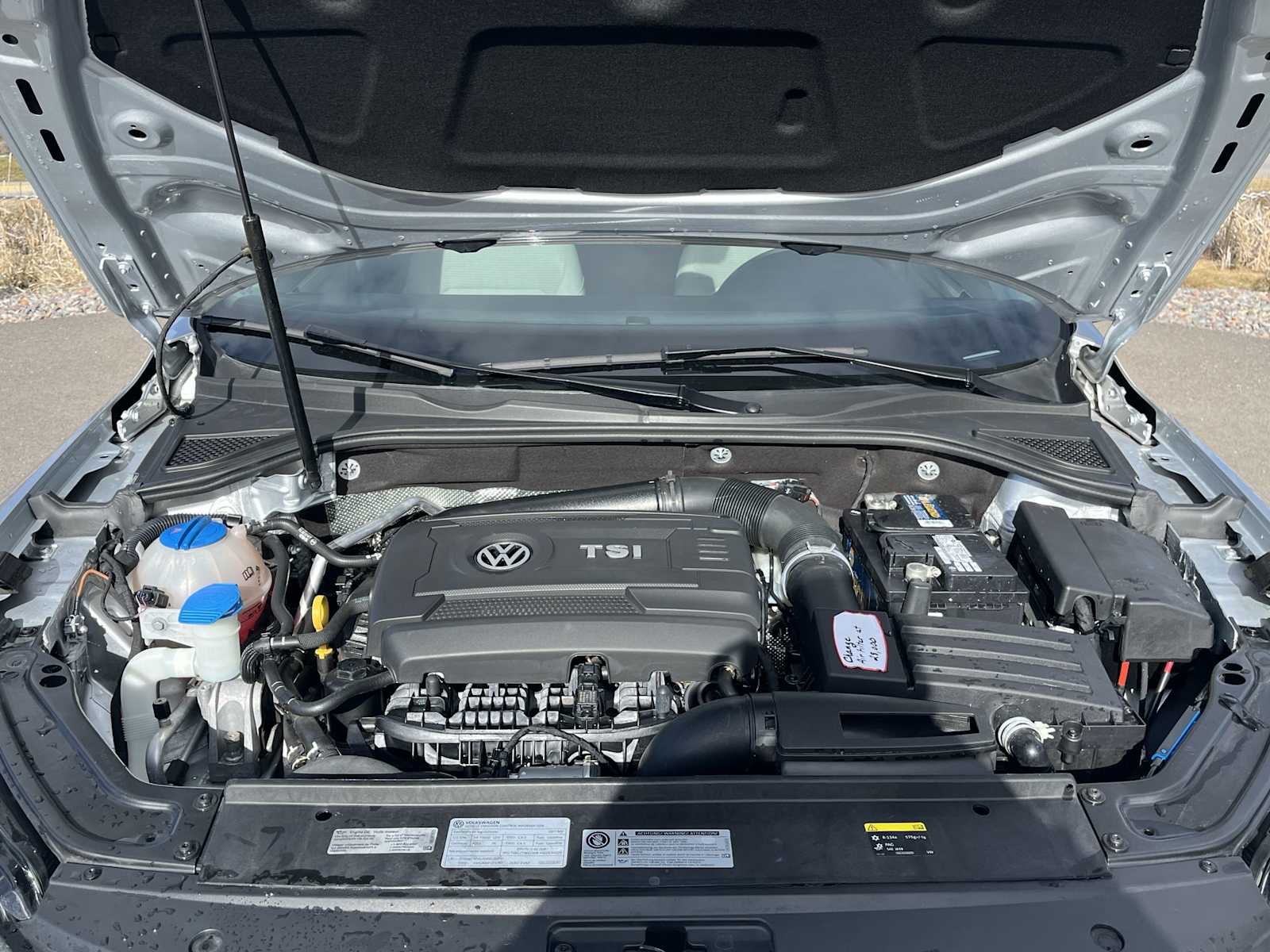 Thumbnail: 2017 Volkswagen Passat - 9