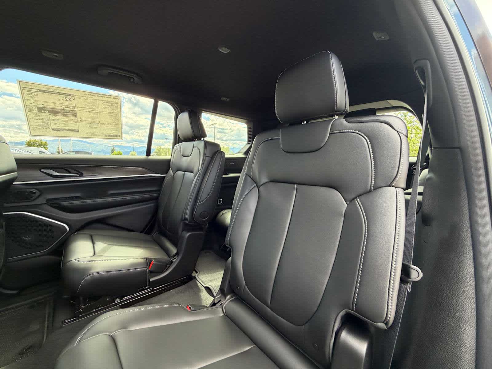 Thumbnail: 2026 Jeep Grand Cherokee - 29