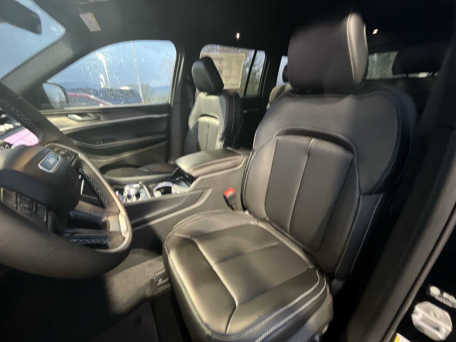 Thumbnail: 2025 Jeep Grand Cherokee - 11