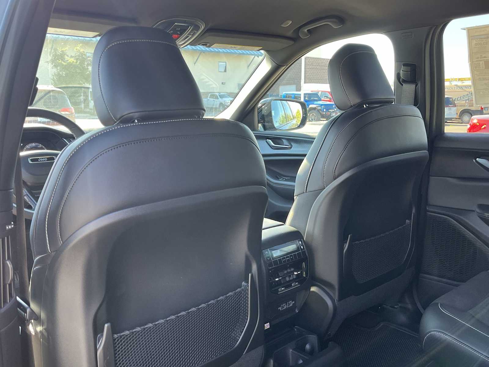 Thumbnail: 2025 Jeep Grand Cherokee - 12