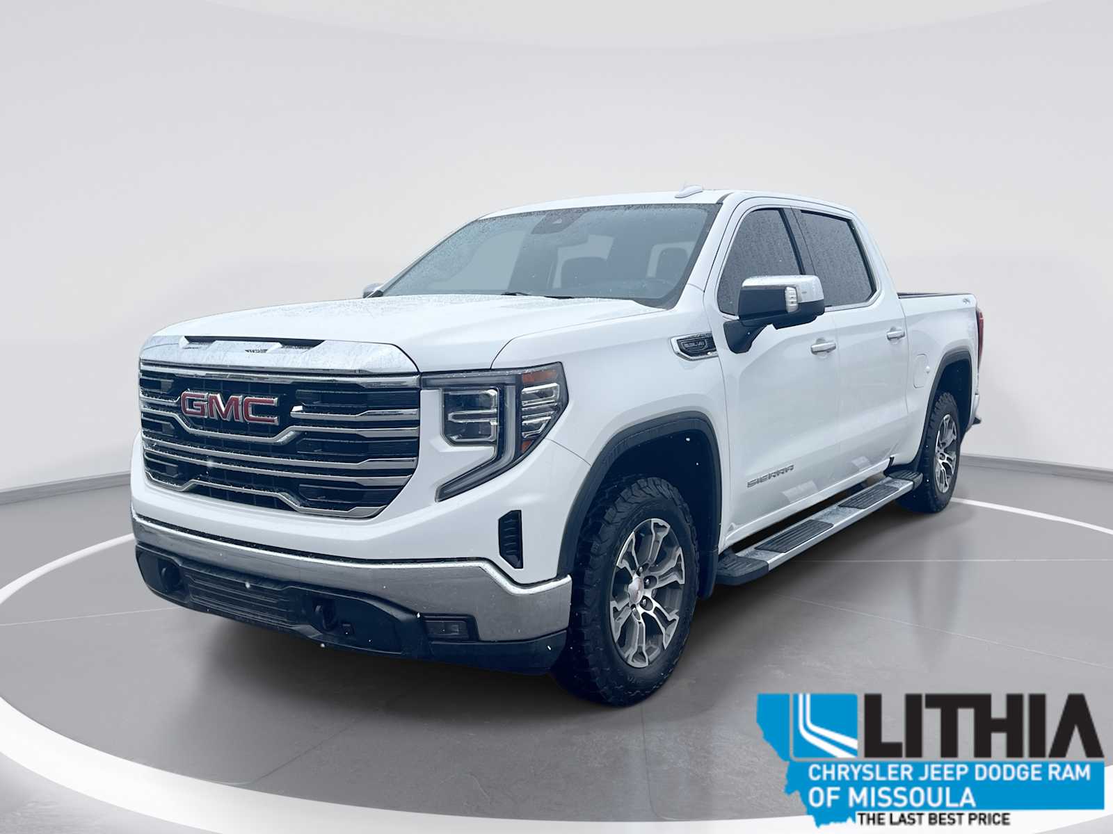 2023 GMC Sierra SLT 4WD Crew Cab Short Box's photo
