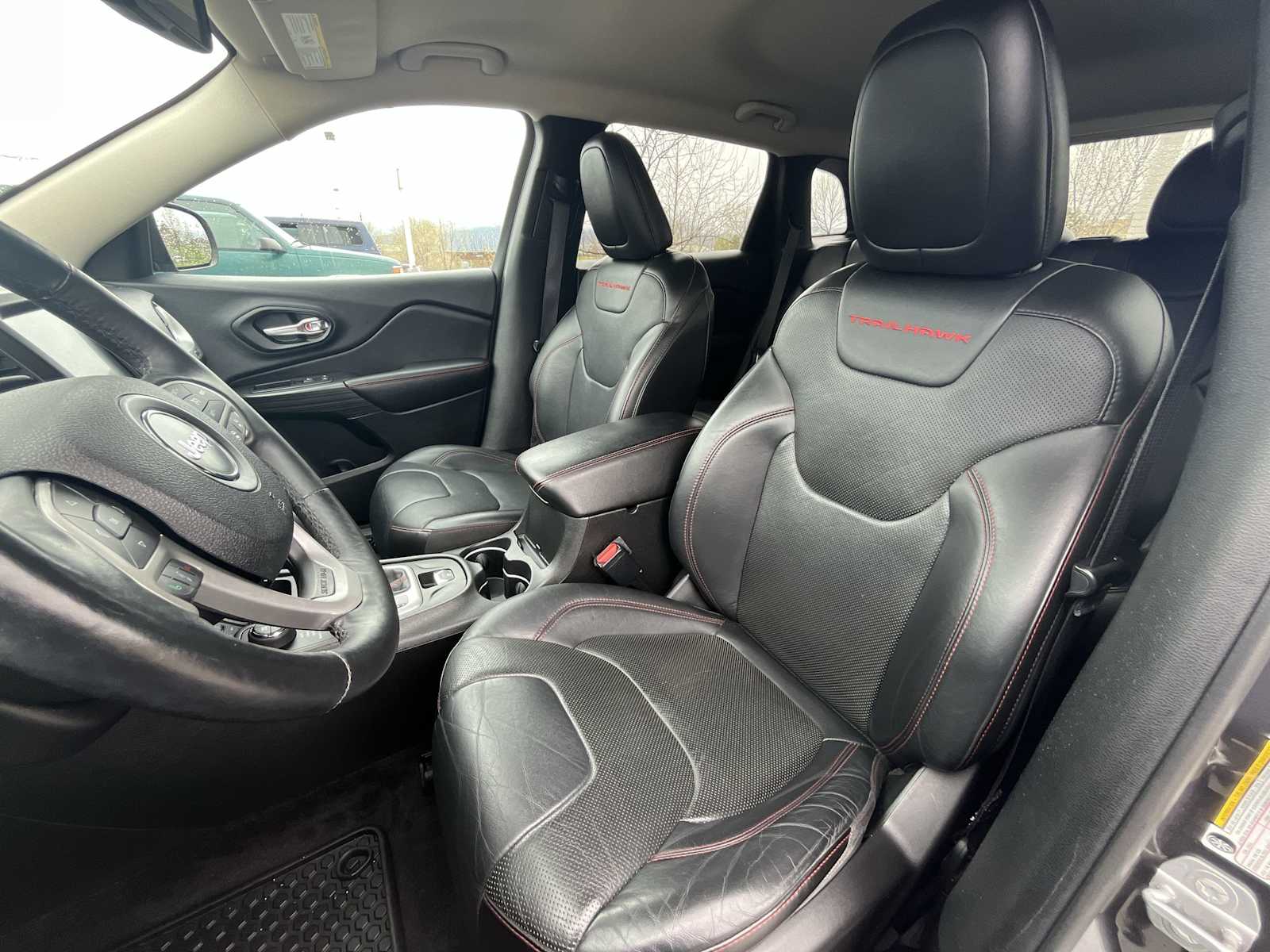 Thumbnail: 2015 Jeep Cherokee - 11