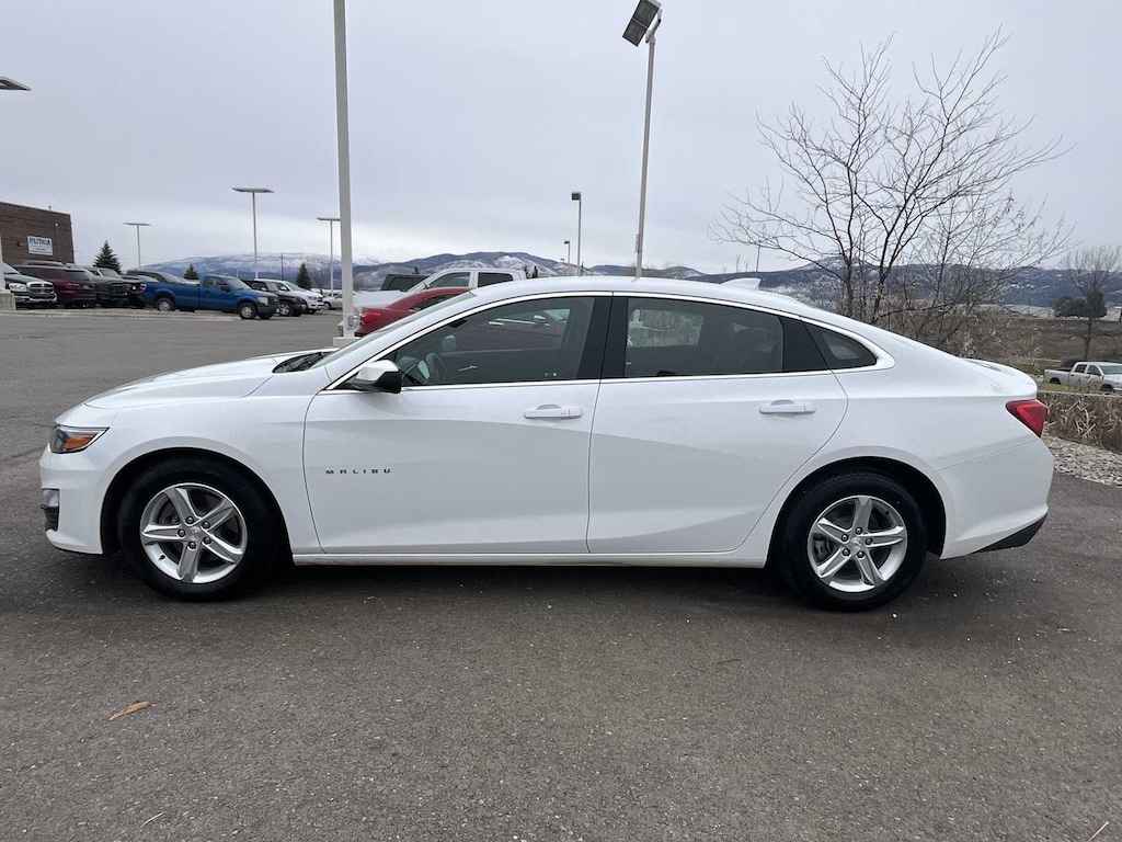 Used 2024 Chevrolet Malibu 1LT Sedan