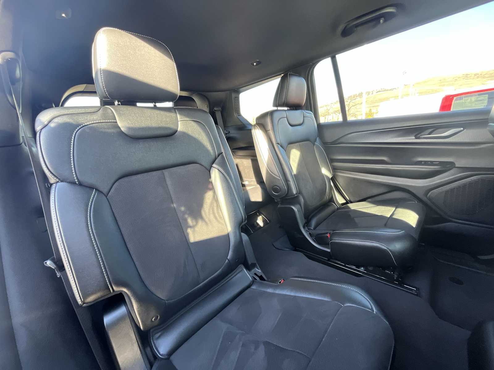 Thumbnail: 2023 Jeep Grand Cherokee - 13