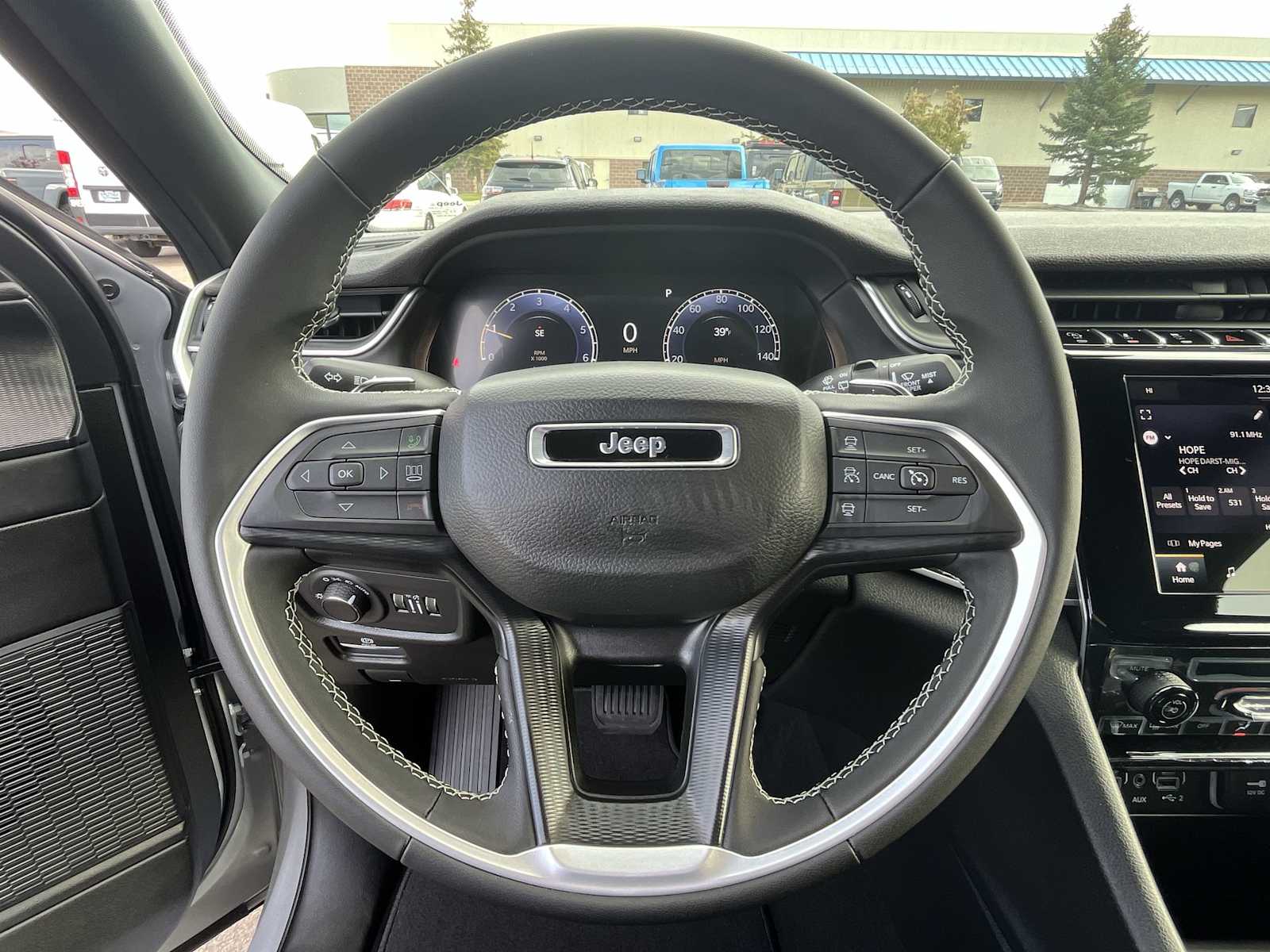 Thumbnail: 2025 Jeep Grand Cherokee - 15