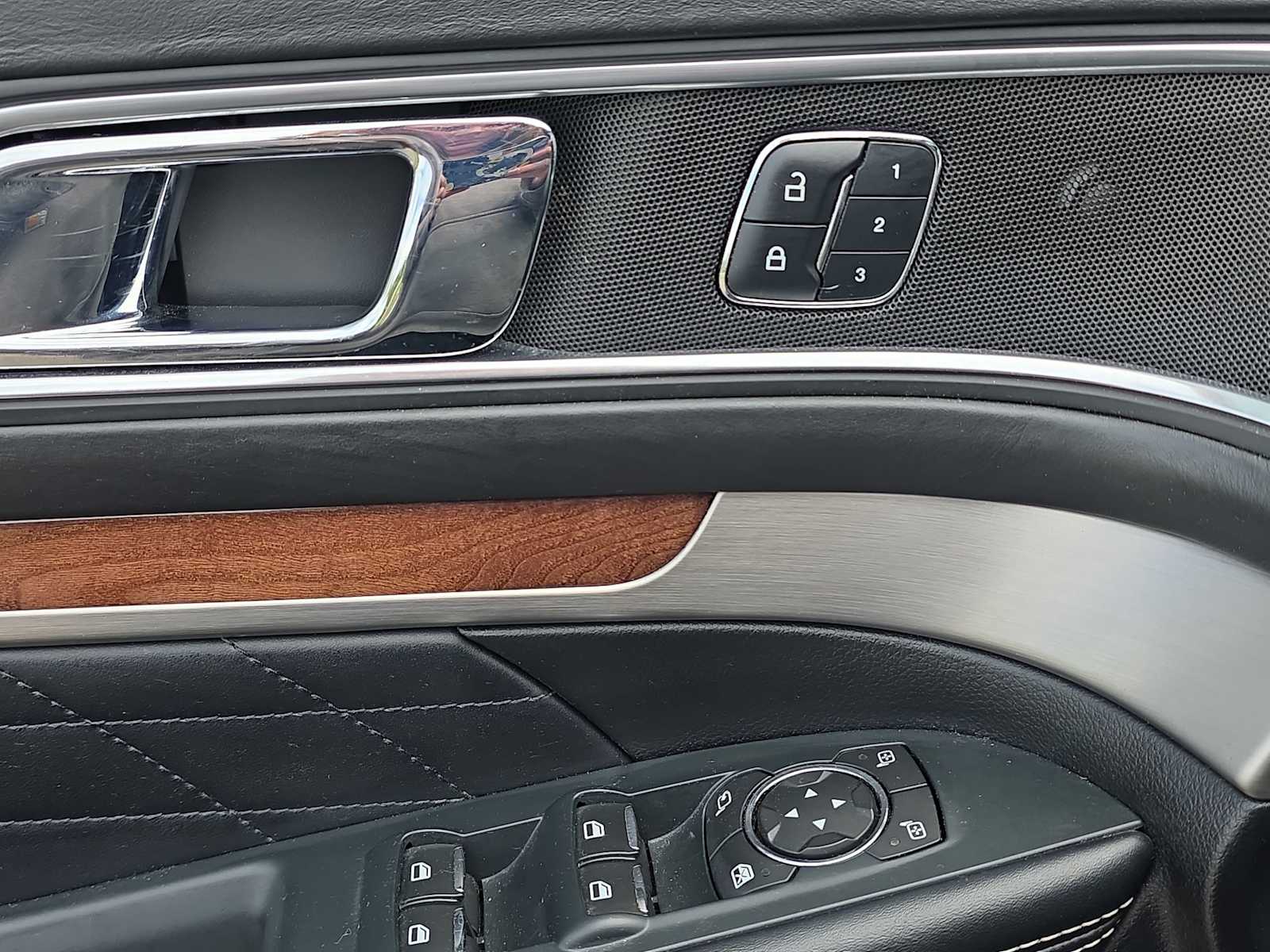Thumbnail: 2018 Ford Explorer - 23