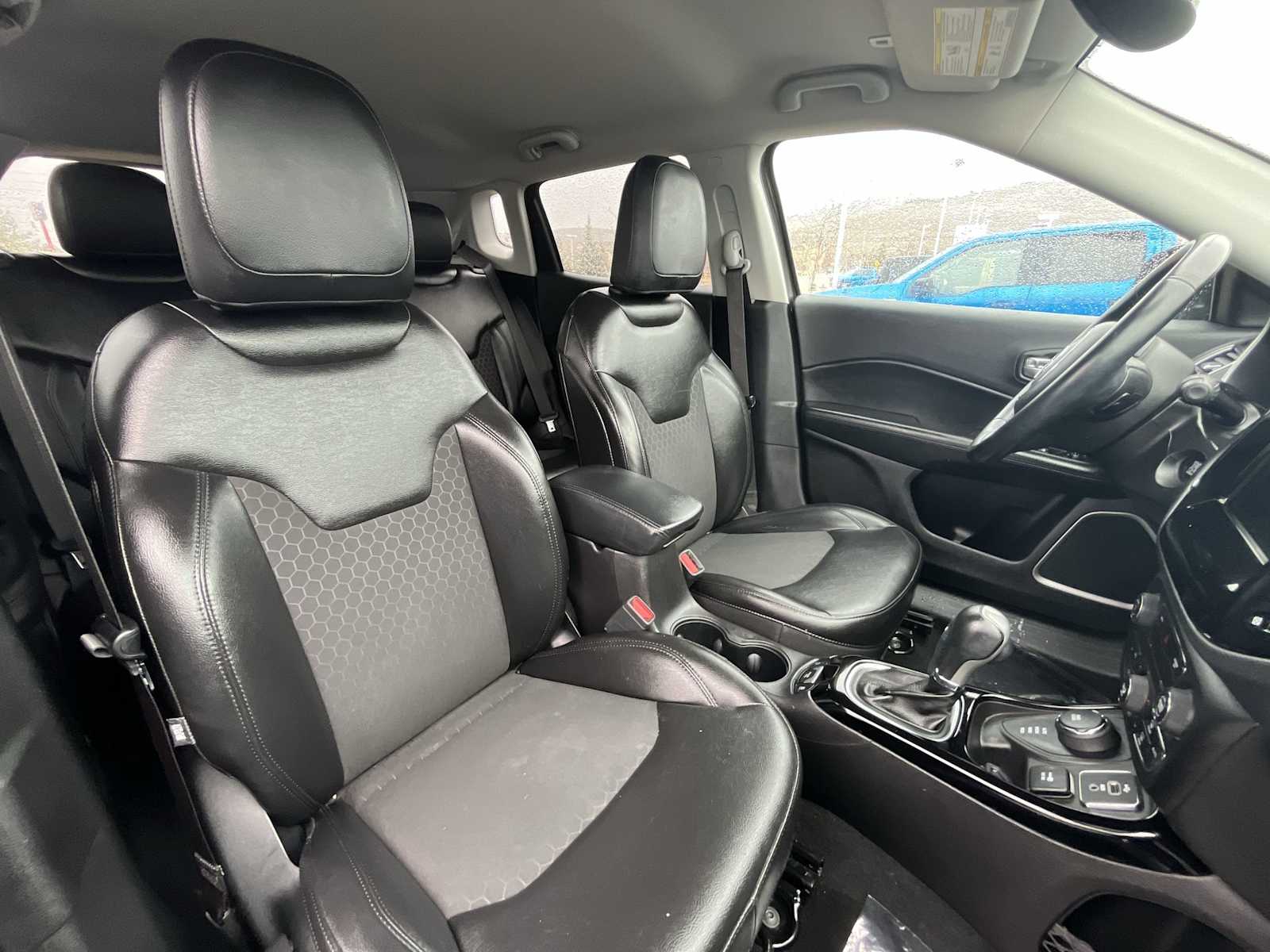 Thumbnail: 2018 Jeep Compass - 14