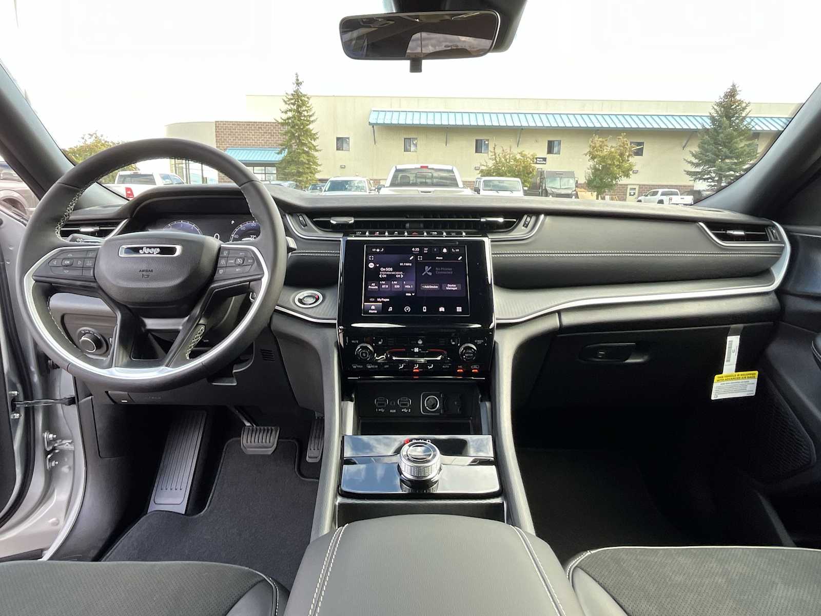 Thumbnail: 2025 Jeep Grand Cherokee - 10