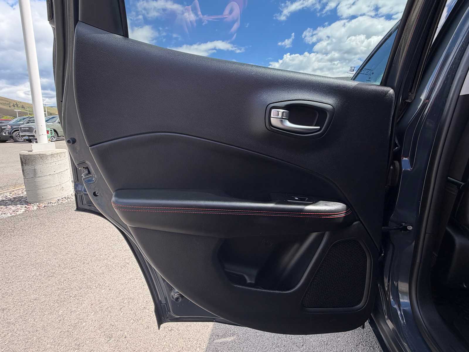 Thumbnail: 2018 Jeep Compass - 22