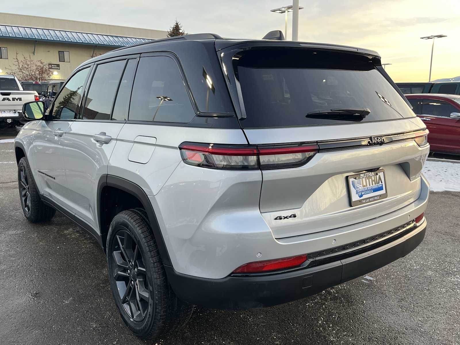 Thumbnail: 2025 Jeep Grand Cherokee - 4