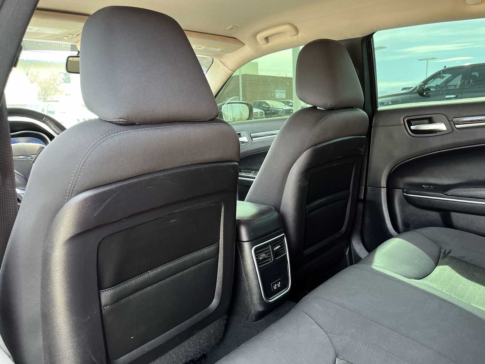 Thumbnail: 2019 Chrysler 300 - 12