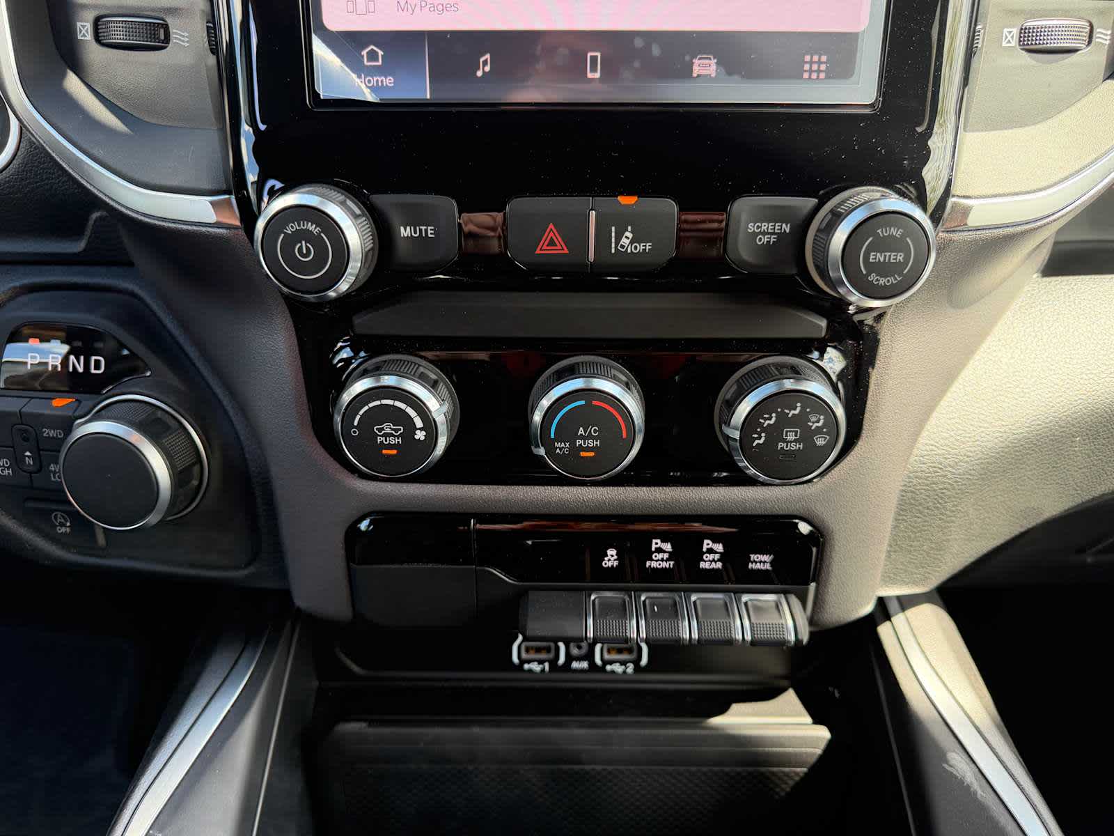 Thumbnail: 2026 RAM 1500 - 18