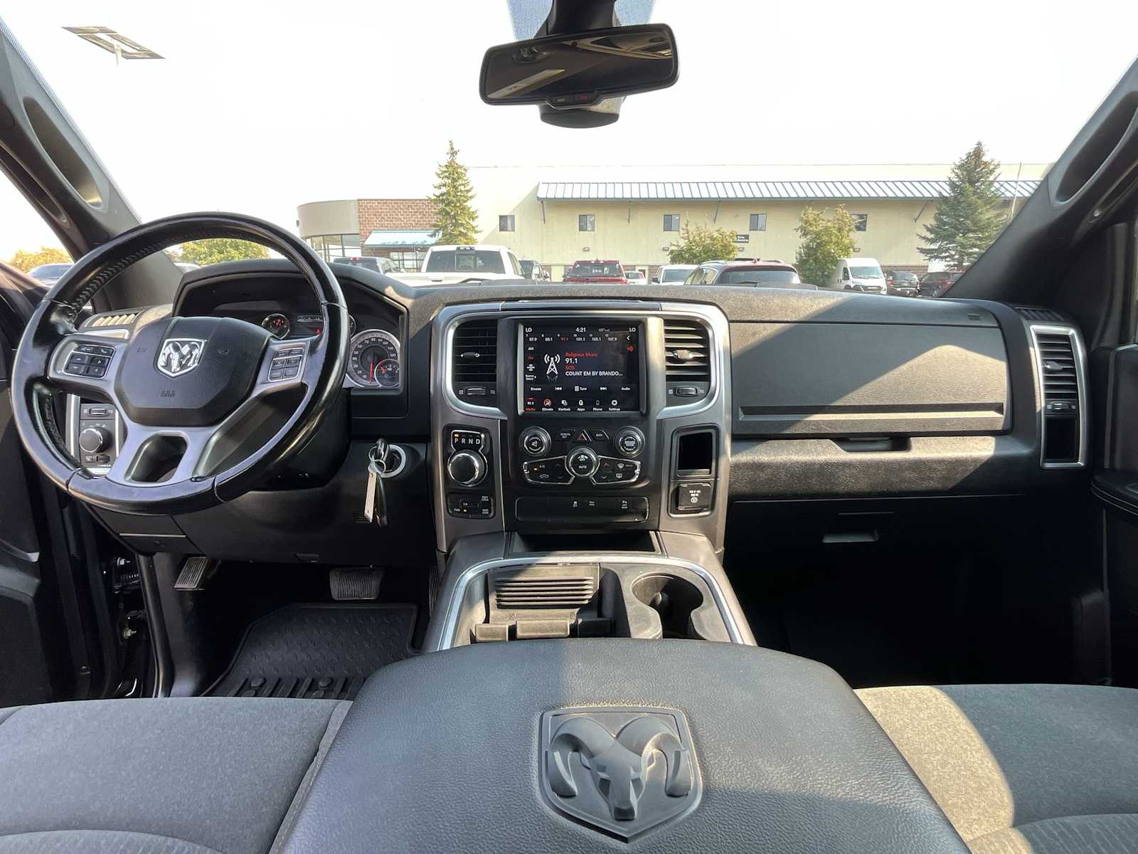 Thumbnail: 2021 RAM 1500 Classic - 10