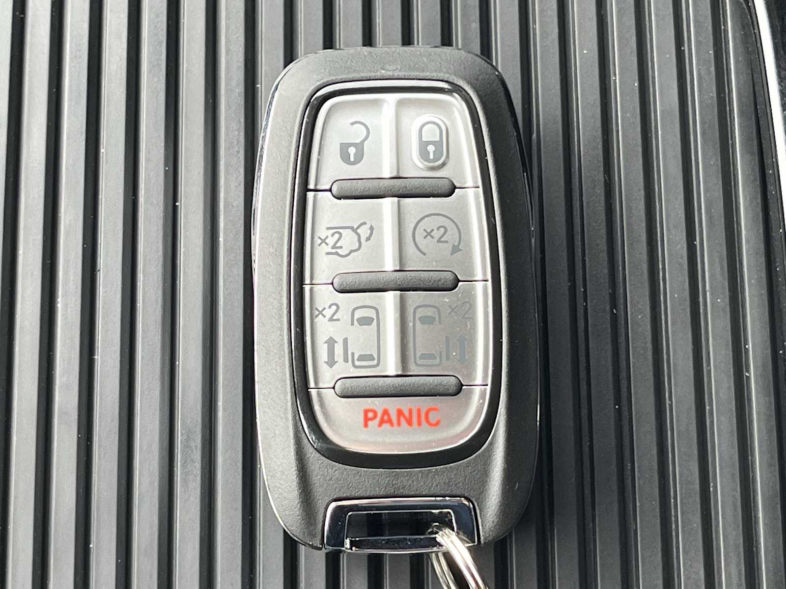 Thumbnail: 2026 Chrysler Pacifica - 20