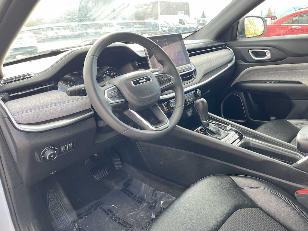 Used 2024 Jeep Compass Latitude SUV