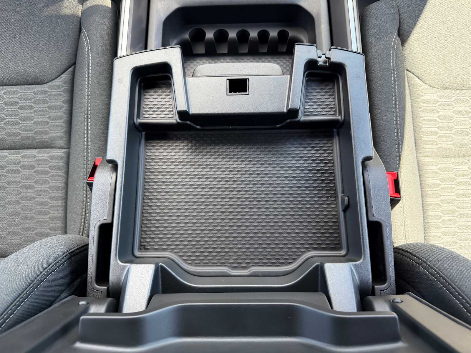Thumbnail: 2026 RAM 1500 - 19