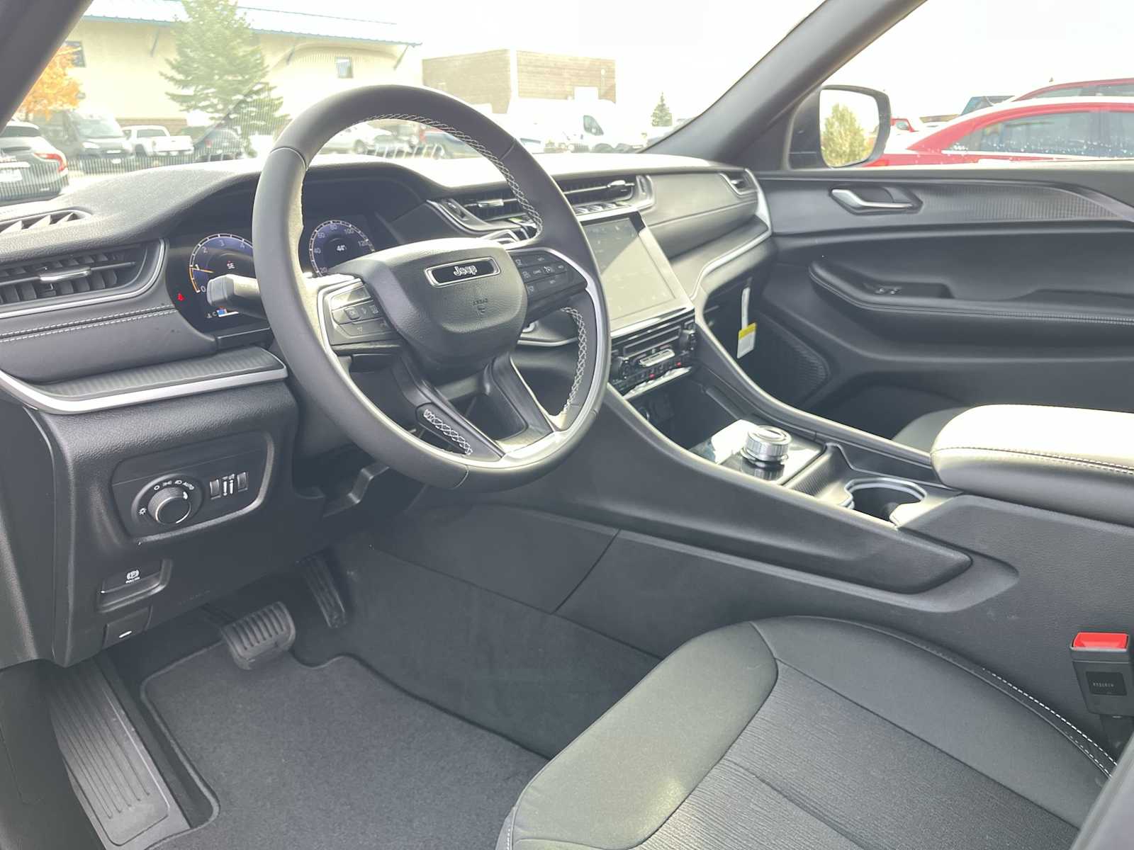 Thumbnail: 2025 Jeep Grand Cherokee - 2