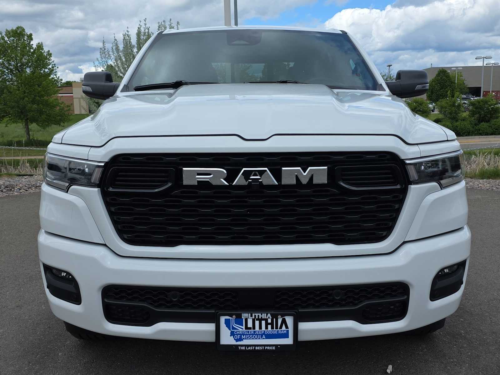 Thumbnail: 2026 RAM 1500 - 8