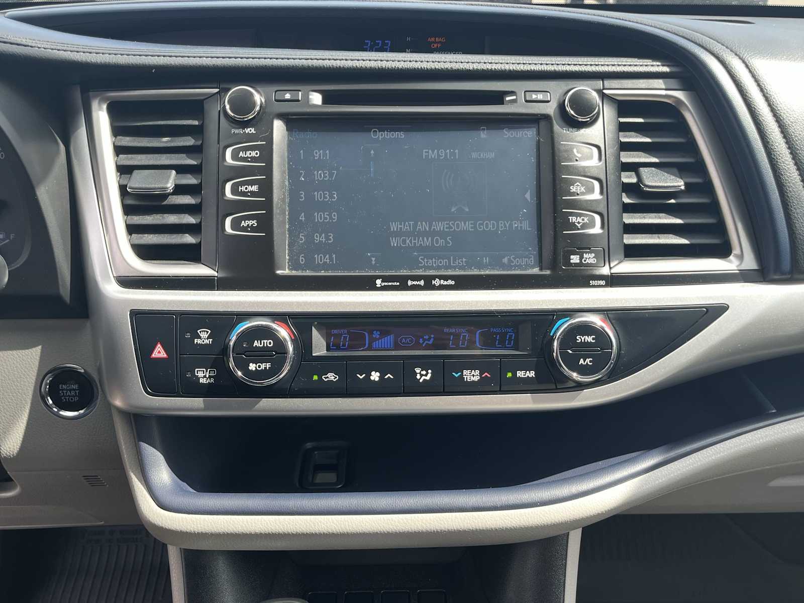 Thumbnail: 2019 Toyota Highlander - 16
