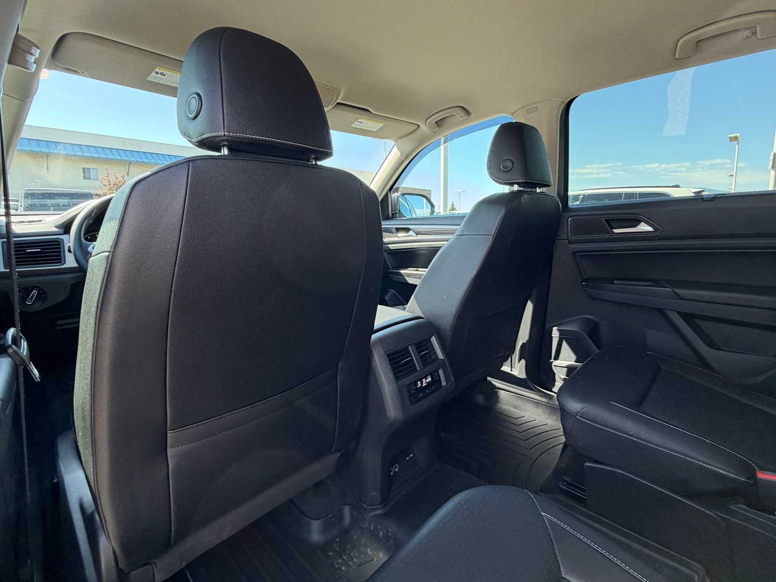 Thumbnail: 2021 Volkswagen Atlas - 23
