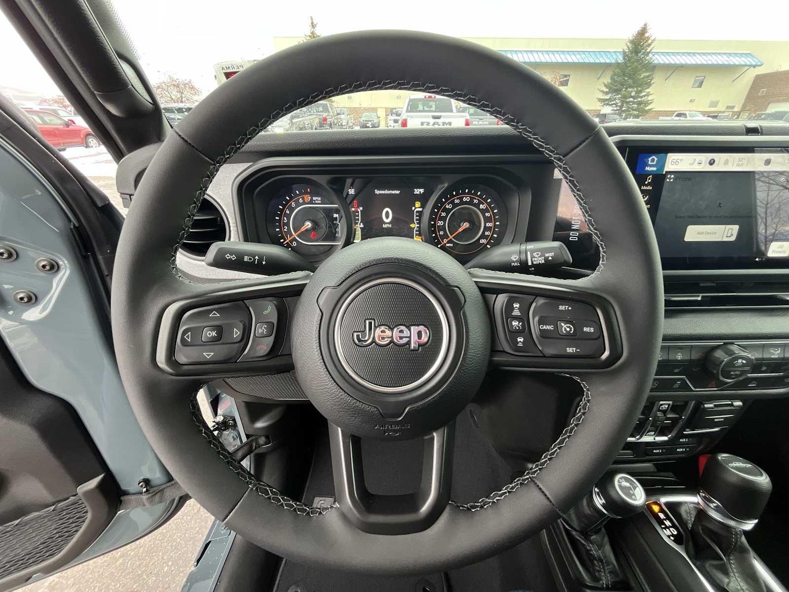 Thumbnail: 2026 Jeep Gladiator - 15