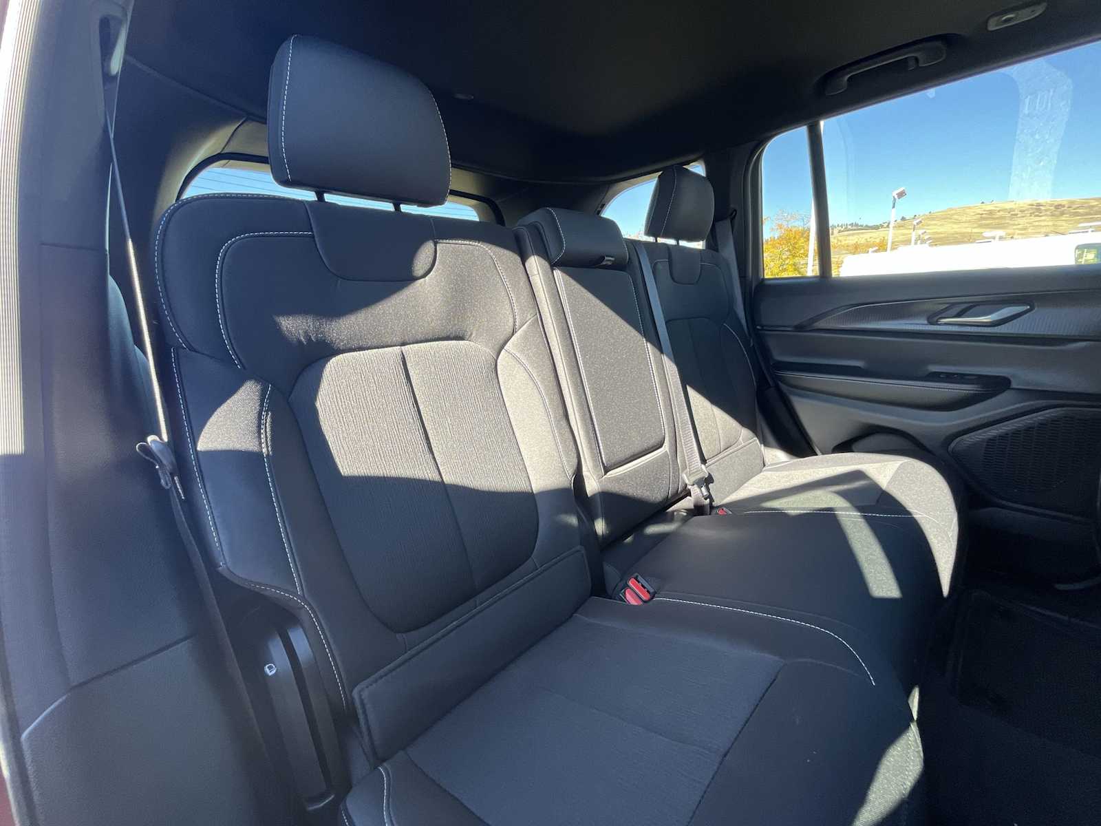 Thumbnail: 2025 Jeep Grand Cherokee - 13