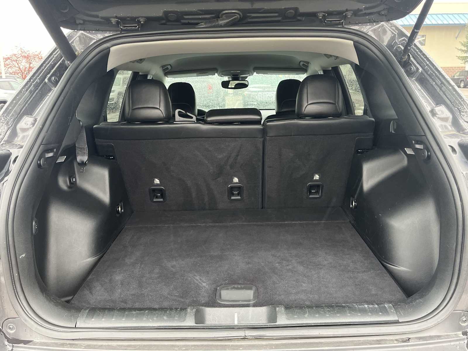 Thumbnail: 2023 Jeep Cherokee - 19