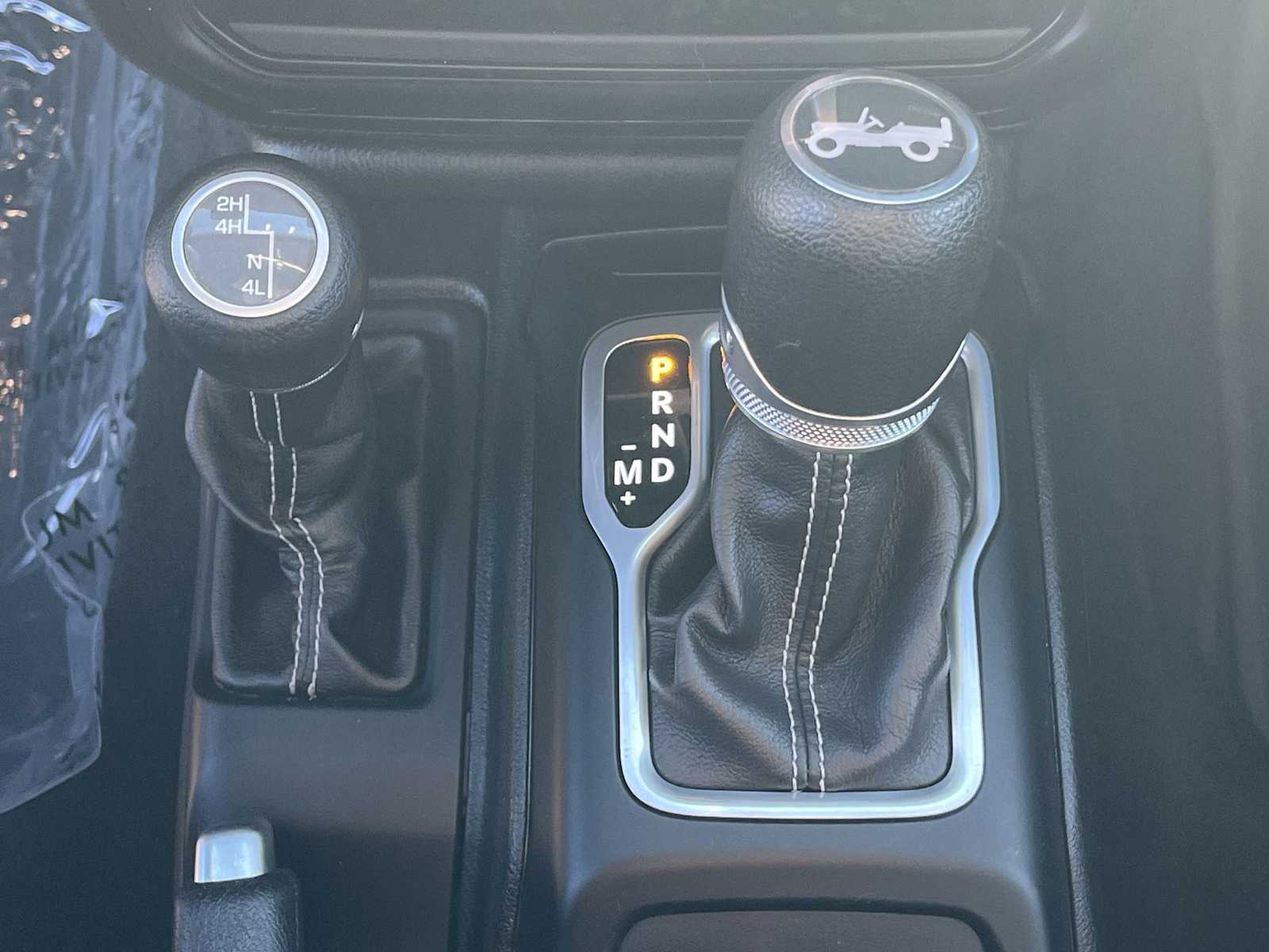 Thumbnail: 2018 Jeep Wrangler - 17