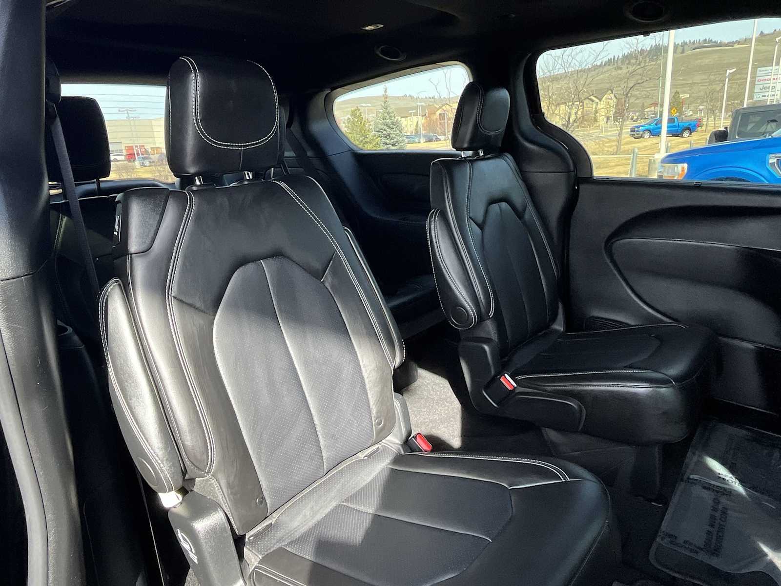 Thumbnail: 2025 Chrysler Pacifica - 13